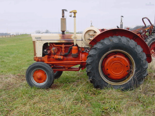 www.tomsihantiquetractors.com/Case900%20LP.gif